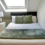 Ground Floor 2 Bedroom Apartment Southsea - Free Parking