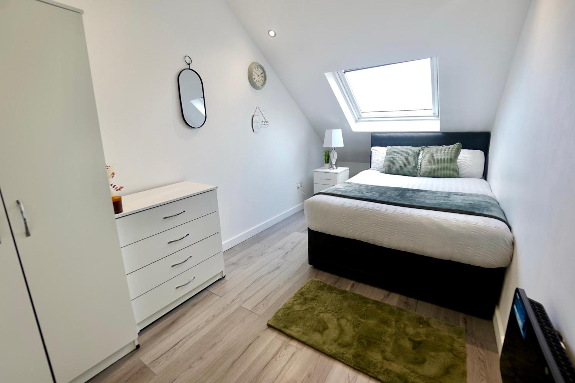 Ground Floor 2 Bedroom Southsea - Free Parking